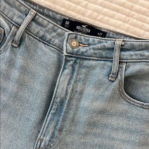Hollister Blue High Rise Jeans with Timeless Style